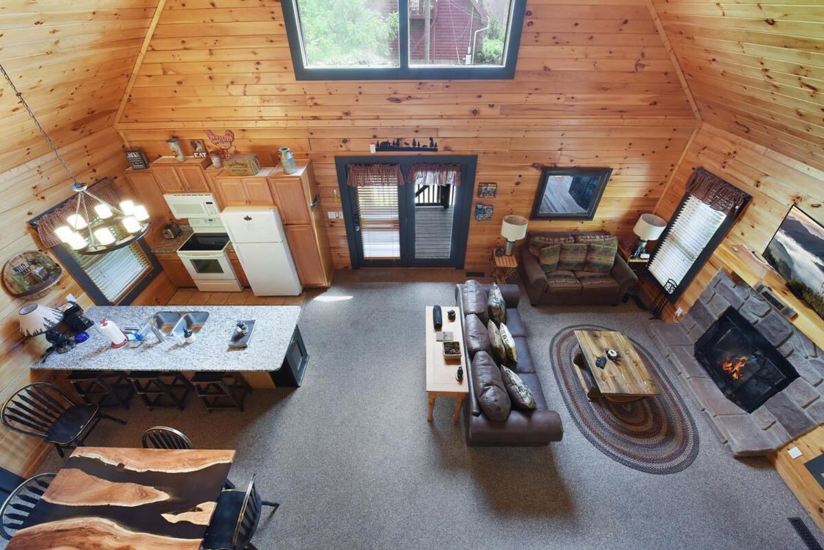Ryes And Shine Bootlegger'S Cabin! Hot Tub* Pool* Arcade* Billiards *Ev * Pet Friendly Севьервилл Экстерьер фото